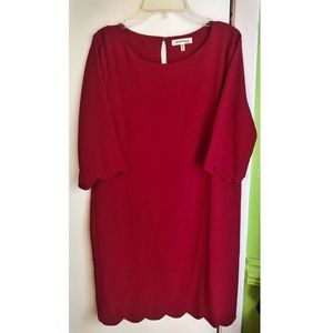 NEVER BEEN WORN❤️SCALLOPED RED HOLIDAY DRESS❤️